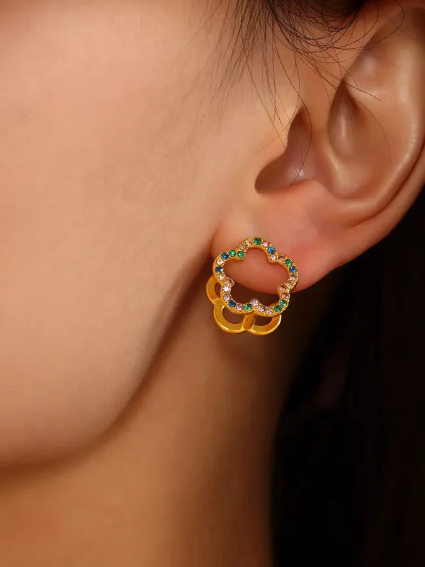 Gold_Hollow_Flower_Stud_Earrings_For_Women